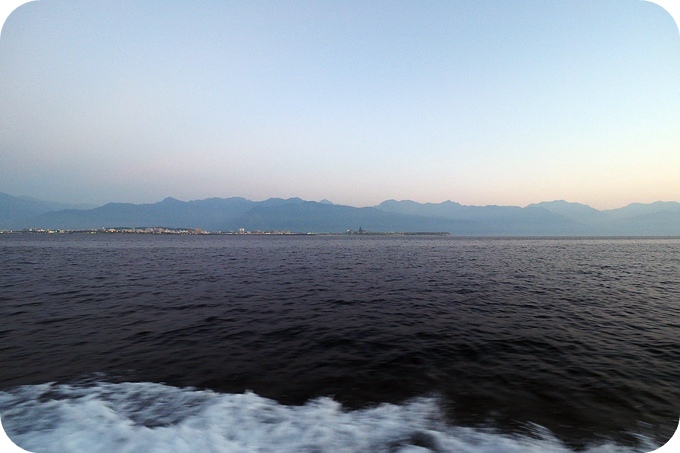 美哉 Formosa!!! 從海上看清水斷崖，賞日出，追海豚！必去經典景點一次滿足。 @捲捲頭 ♡ 品味生活