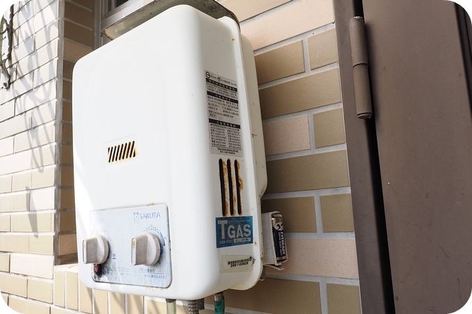 【熱水器推薦】天冷了，你家的瓦斯熱水器挑對了嗎？▋Famiclean全家安數位熱水器▋ @捲捲頭 ♡ 品味生活
