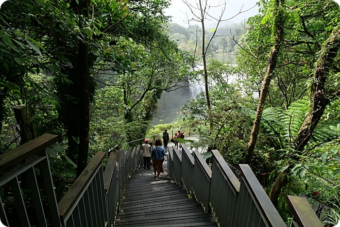 十分瀑布公園 》森林步道玩瘋平溪，還可順遊天空步道、看台版尼加拉瀑布！ @捲捲頭 ♡ 品味生活