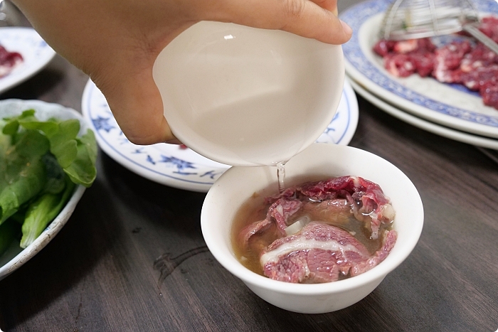 高雄湖東牛肉館》只有吃不到，沒有不好吃的神級溫體牛肉鍋在這裡！(附菜單） @捲捲頭 ♡ 品味生活