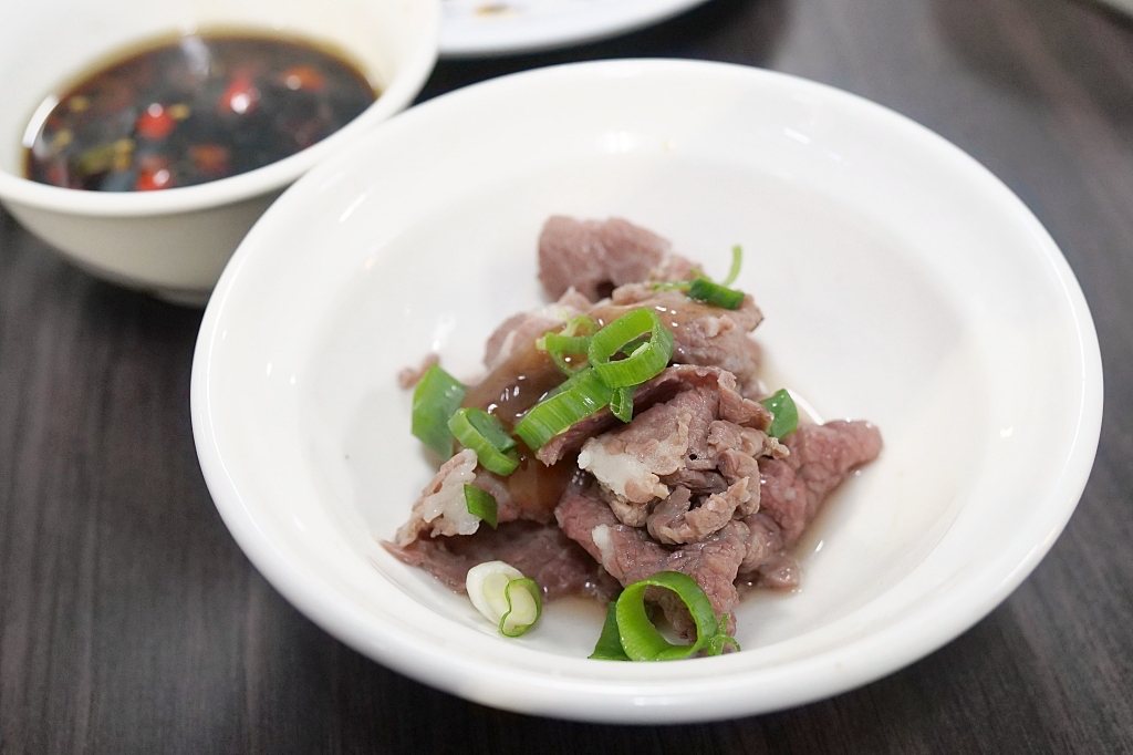高雄湖東牛肉館，只有吃不到，沒有不好吃的神級溫體牛肉鍋在這裡！(附菜單） @捲捲頭 ♡ 品味生活