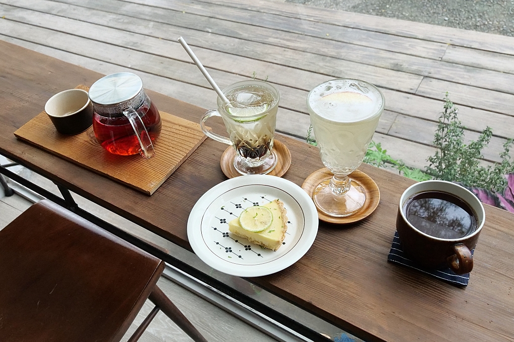 宜蘭下午茶》Minami 小花徑咖啡。河堤綠蔭旁的文青咖啡廳。下午茶、姊妹聚會、約會IG打卡必到！ @捲捲頭 ♡ 品味生活