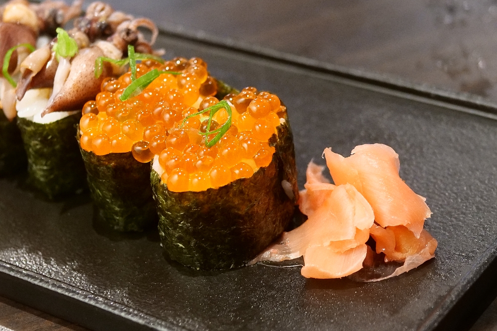 頭城福壽司，老街的日式料理小店，推鮭魚烤飯糰，貓飯（2022菜單） @捲捲頭 ♡ 品味生活