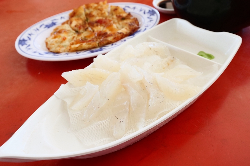 澎湖阿挺海鮮。超新鮮小管生魚片別錯過～（附菜單） @捲捲頭 ♡ 品味生活