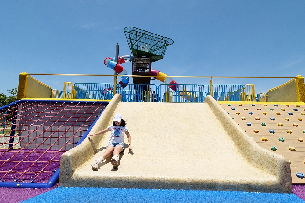 台南健康綠洲公園》遛小孩一整天！一來就衝３層樓高「大船溜滑梯」，還能玩低空飛行～ @捲捲頭 ♡ 品味生活