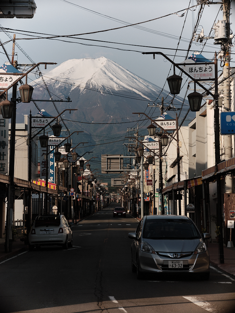 本町二丁目商店街，富士山河口湖拍照打卡景點推薦 @捲捲頭 ♡ 品味生活