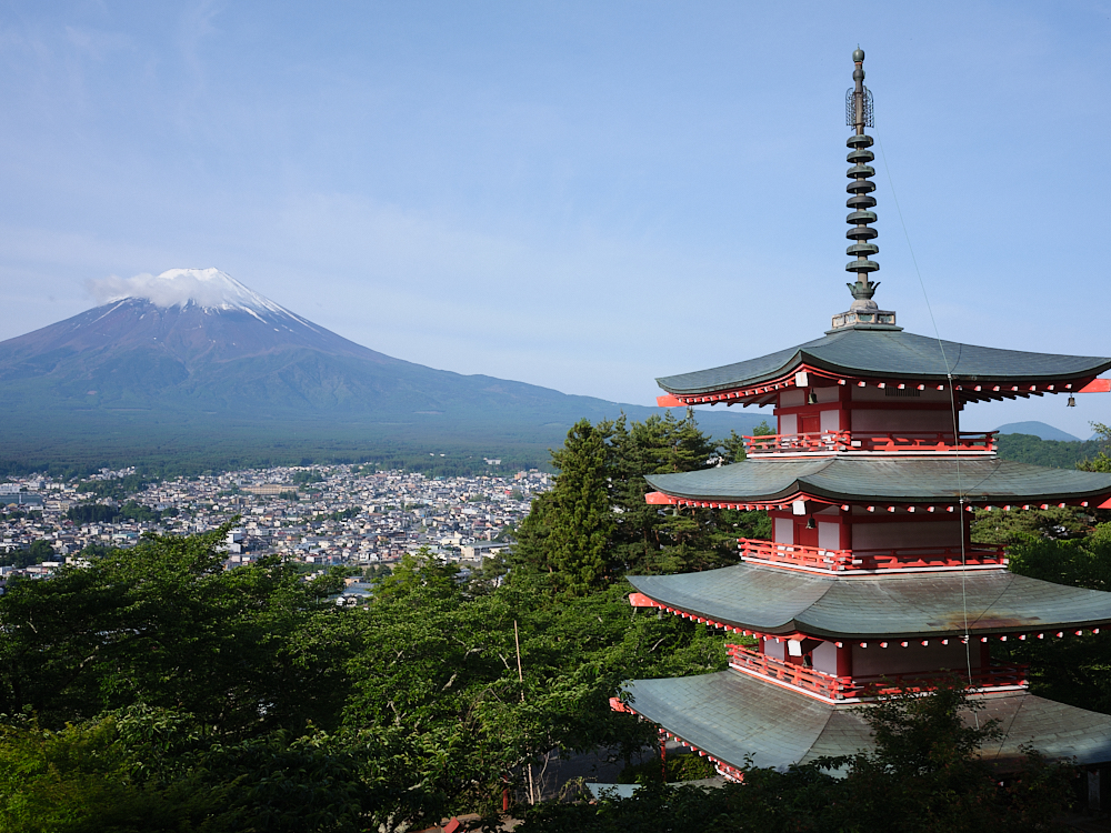 新倉山淺間公園，攻頂400階的富士山展望台，就可以蒐集最美明信片場景 @捲捲頭 ♡ 品味生活