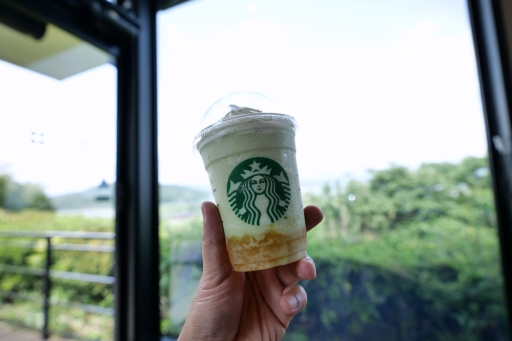 富士川服務區（下行線），到富士山最美門市喝咖啡，還有星巴克富士山限定杯 @捲捲頭 ♡ 品味生活