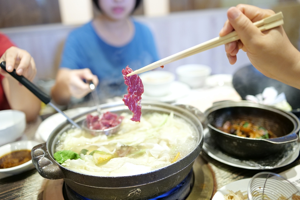 台中尚牛二館，超嫩牛肉涮3秒，停車資訊與菜單分享 @捲捲頭 ♡ 品味生活
