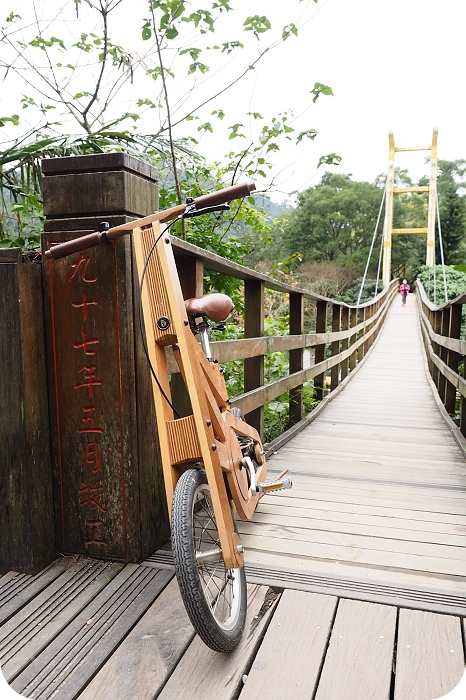 【宜蘭梅花湖景點】到梅花湖找閑工夫，騎騎不一樣的手工木製鐵馬 @捲捲頭 ♡ 品味生活