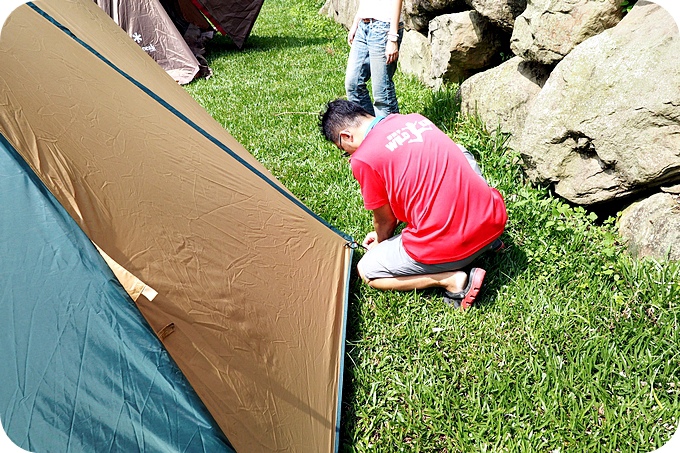 【露營】第一次露營就上手！手機 out，TV out，當個藍天綠地下的野孩子！！！ @捲捲頭 ♡ 品味生活