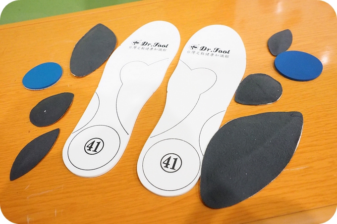 【宜蘭觀光工廠】有彩繪小石膏腳、專屬健康鞋墊DIY、好玩的足骨拼圖，保証「足」滿意！&#128099;台灣足鞋健康知識館&#128099; @捲捲頭 ♡ 品味生活