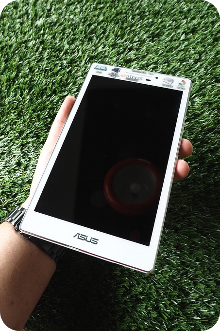 美背追劇神器，ASUS 四核心 ZenPad 7.0 通話平板 (Z370KL) @捲捲頭 ♡ 品味生活