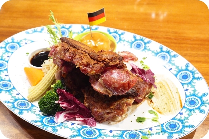 優雅與狂放的合體，在德國農莊享用德式大餐與下午茶 @捲捲頭 ♡ 品味生活