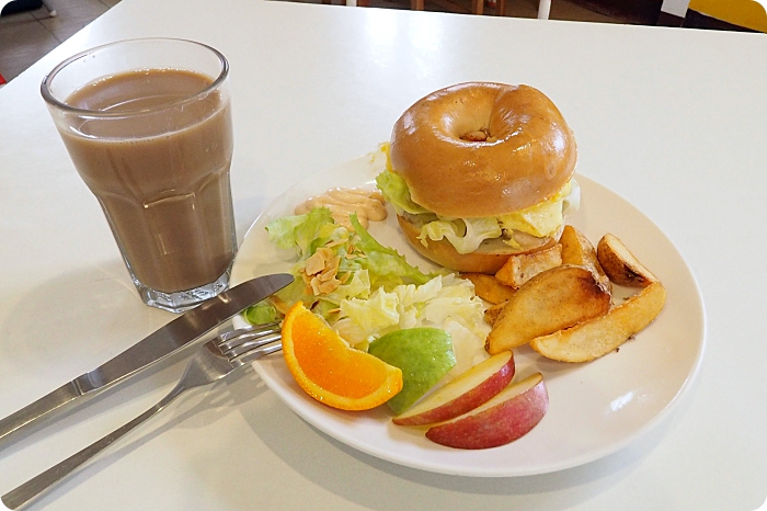 【宜蘭早午餐】&#8221;蘋果花開&#8221;。學生族的福音，宜蘭市區便宜又大碗的早午餐 @捲捲頭 ♡ 品味生活