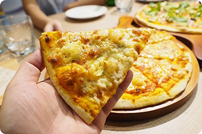 ▋Bobo Pizza ▋經典十種口味Pizza，必點 “松露薯條” 超好吃，藏身於宜蘭人故事館裡！ @捲捲頭 ♡ 品味生活