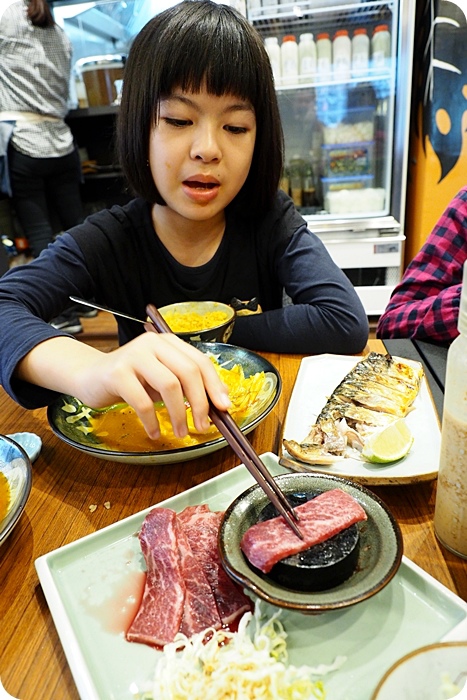 ▋微風南山美食▋樂咖 Loka 湯咖哩！沖繩湯咖哩＋炙燒和牛雙重享受。 @捲捲頭 ♡ 品味生活
