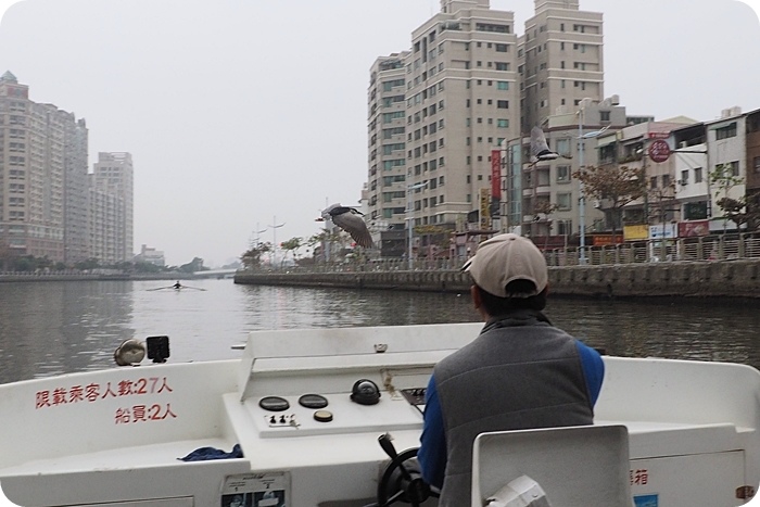 台南》安平運河遊船。從水上看府城，彎腰過橋超刺激！搭船穿越古今，台南水上、陸上都好玩。 @捲捲頭 ♡ 品味生活
