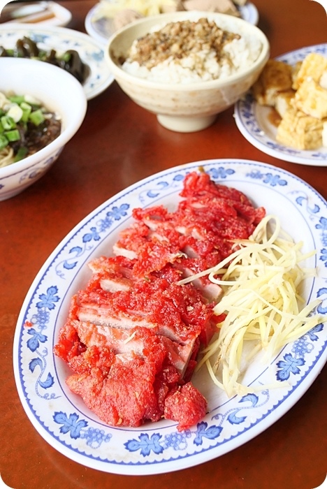 員山大飯店小吃部，在地人從早到晚填飽肚子的傳統美味，這間小菜很可以。全年無休不打烊！ @捲捲頭 ♡ 品味生活